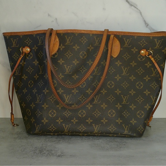 Authentic Louis Vuitton Neverfull MM Tote Monogram Canvas Red Interior w/ COA - Picture 1 of 16